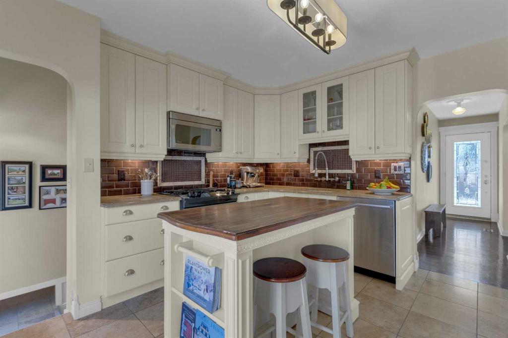 Picture for 3207 25 Street SW