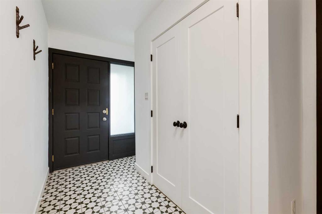 Picture for 256 Point Mckay Terrace NW