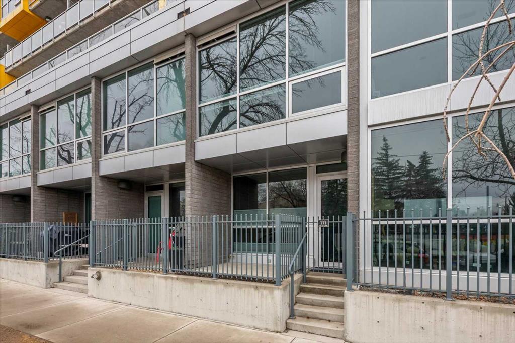 Picture for 111, 235 9A Street NW