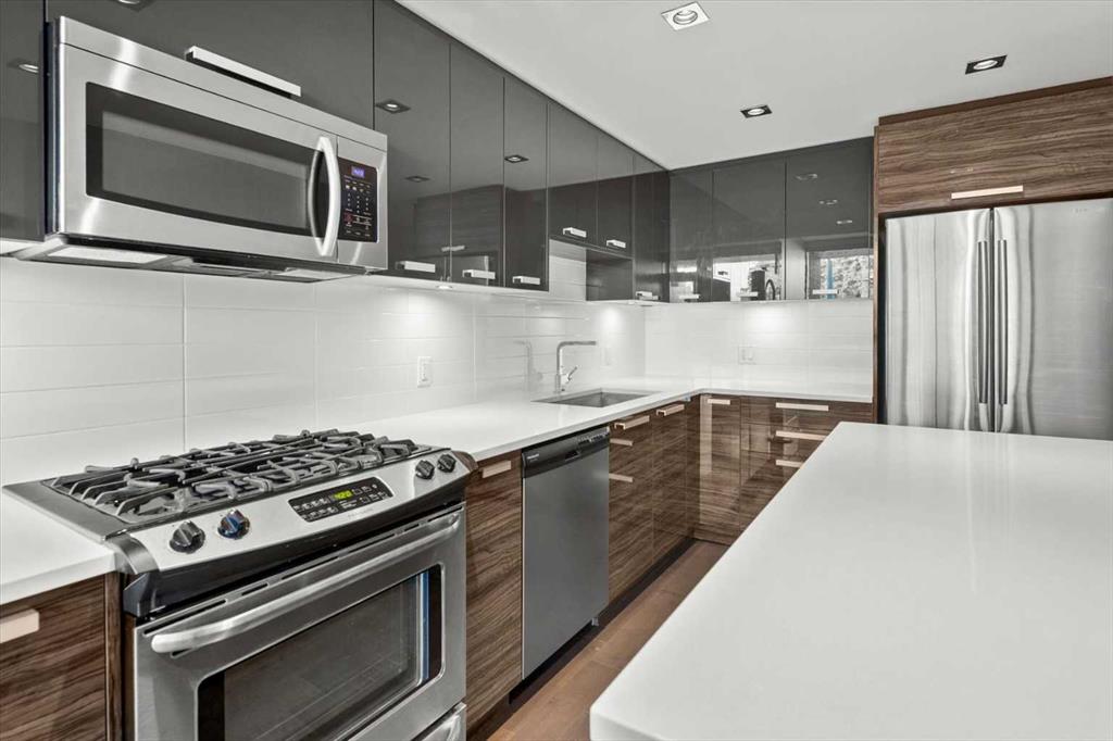 Picture for 111, 235 9A Street NW