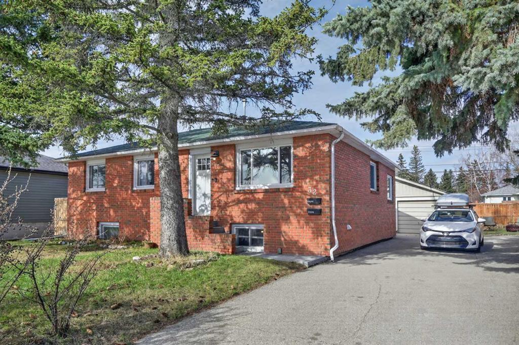 Picture for 32 Beaupre Crescent NW
