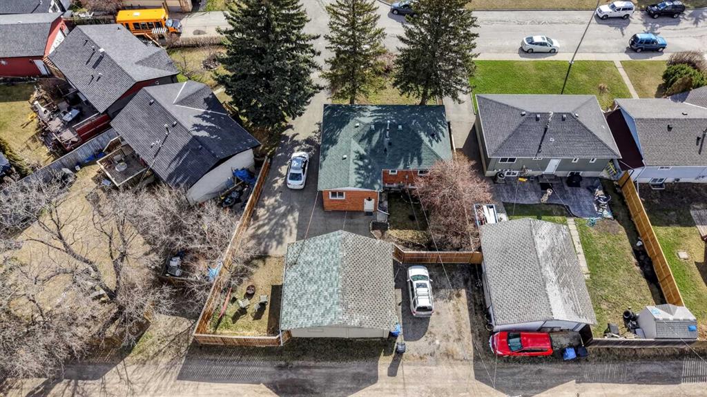 Picture for 32 Beaupre Crescent NW