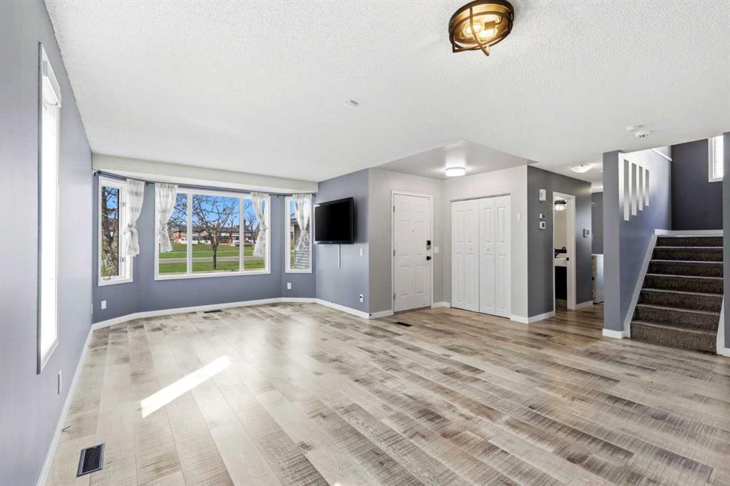 Picture for 212 Harvest Wood Way NE