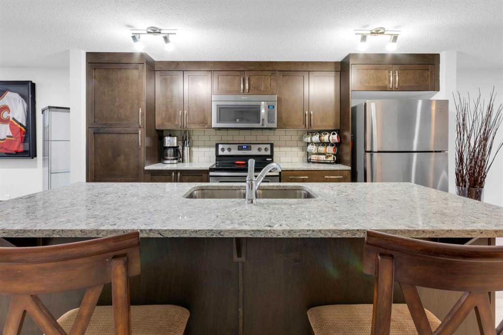 Picture for 1503, 2400 Ravenswood View SE