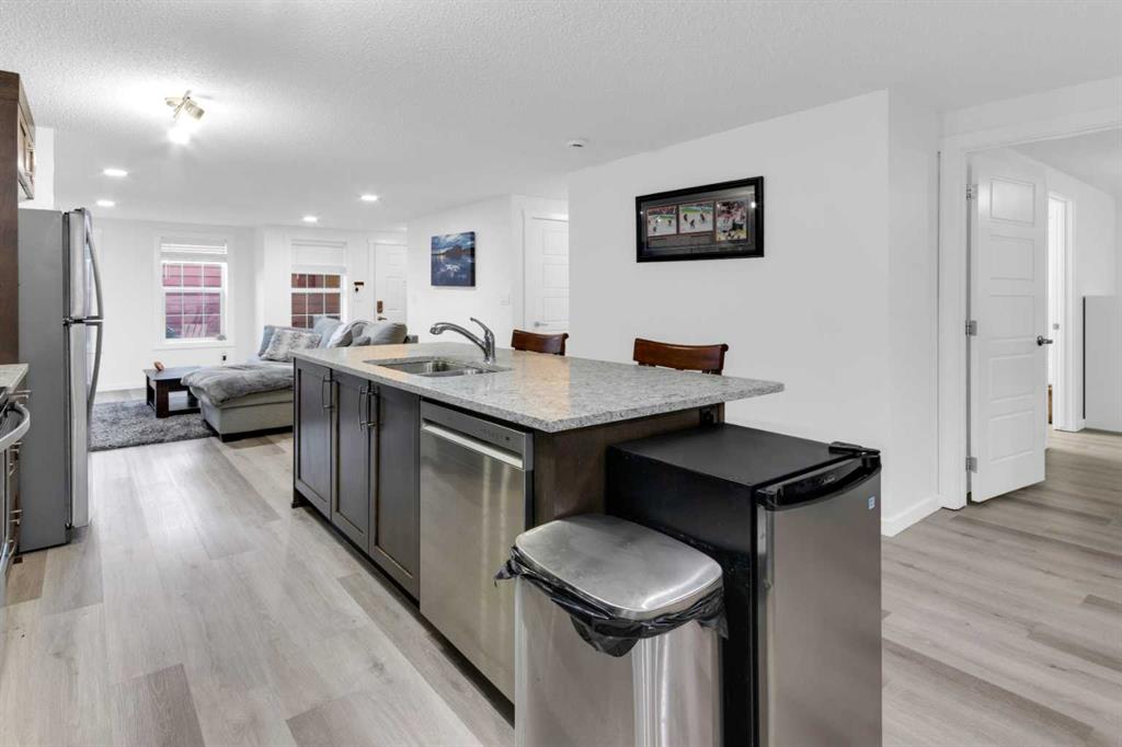 Picture for 1503, 2400 Ravenswood View SE