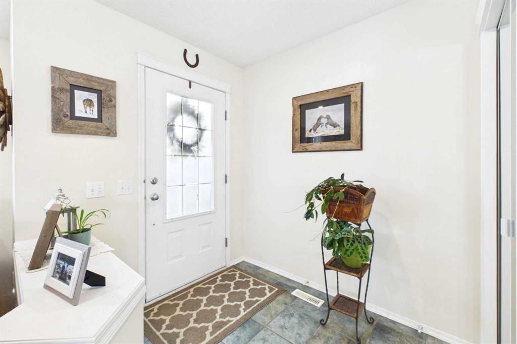 Picture for 67 Prestwick Crescent SE