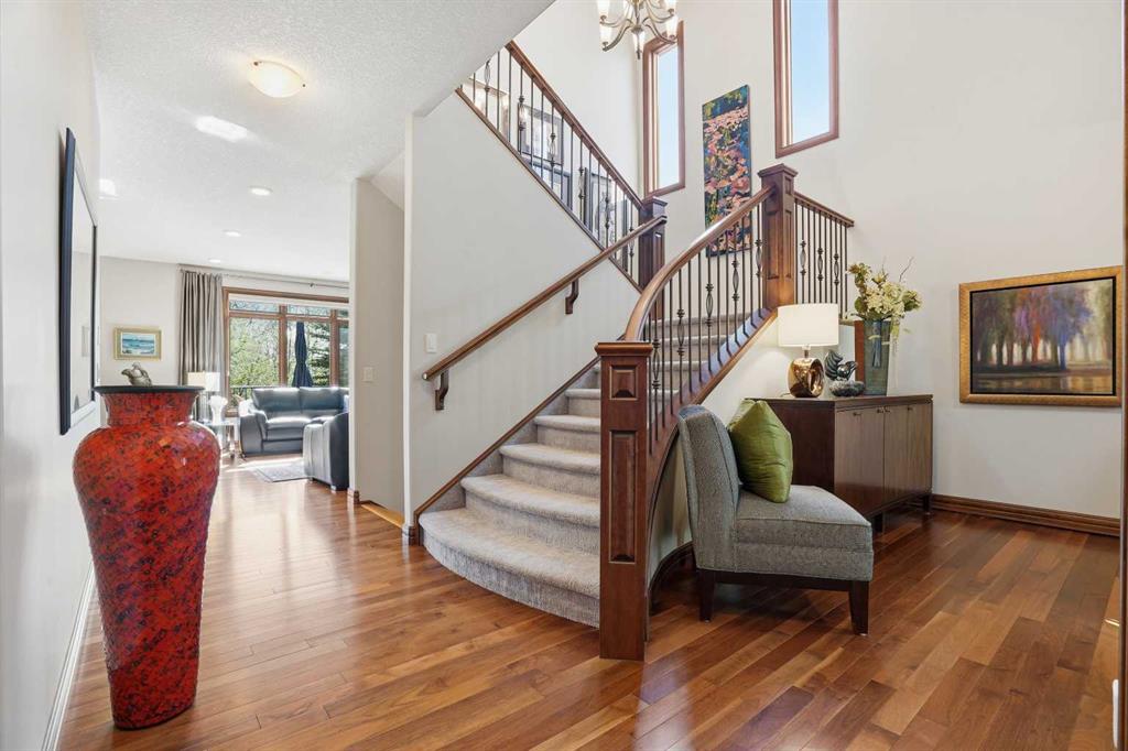 Picture for 12 Aspen Cliff Close SW