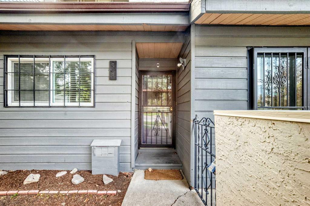 Picture for 307, 2520 Palliser Drive SW