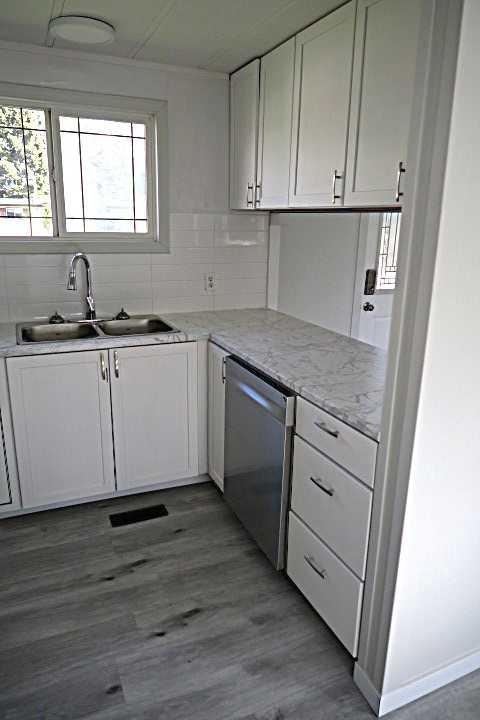 Picture for 28 Riley Street NE