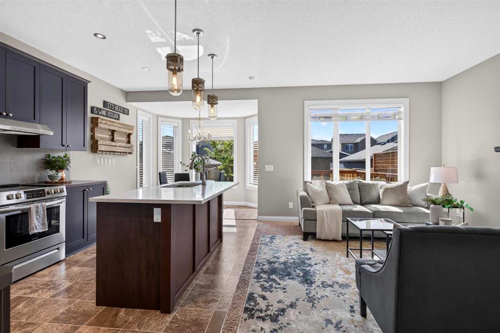 Picture for 2457 Ravenswood View SE