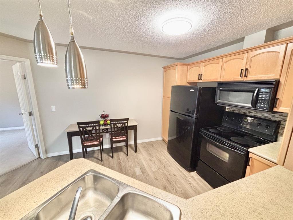 Picture for 116, 369 Rocky Vista Park NW https://www.cirrealty.ca/reb/creb/54/A2266554_13.jpg