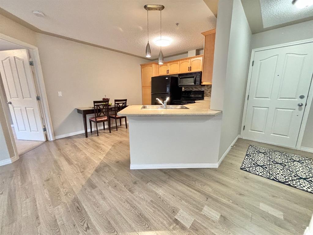 Picture for 116, 369 Rocky Vista Park NW https://www.cirrealty.ca/reb/creb/54/A2266554_15.jpg