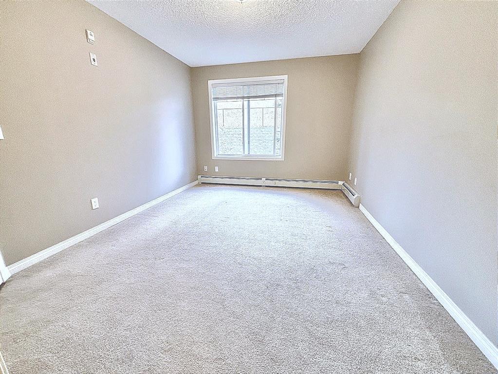 Picture for 116, 369 Rocky Vista Park NW https://www.cirrealty.ca/reb/creb/54/A2266554_16.jpg