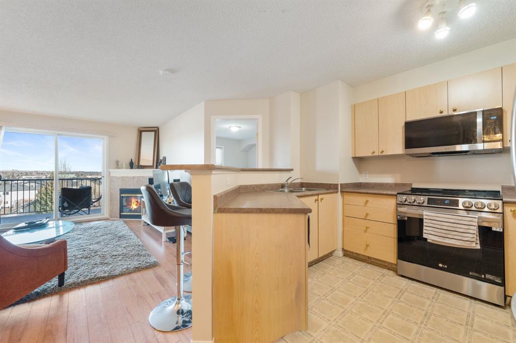 Picture for 1406, 12 cimarron Common 