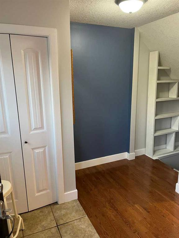 Picture for 6, 1909 28 Street SW