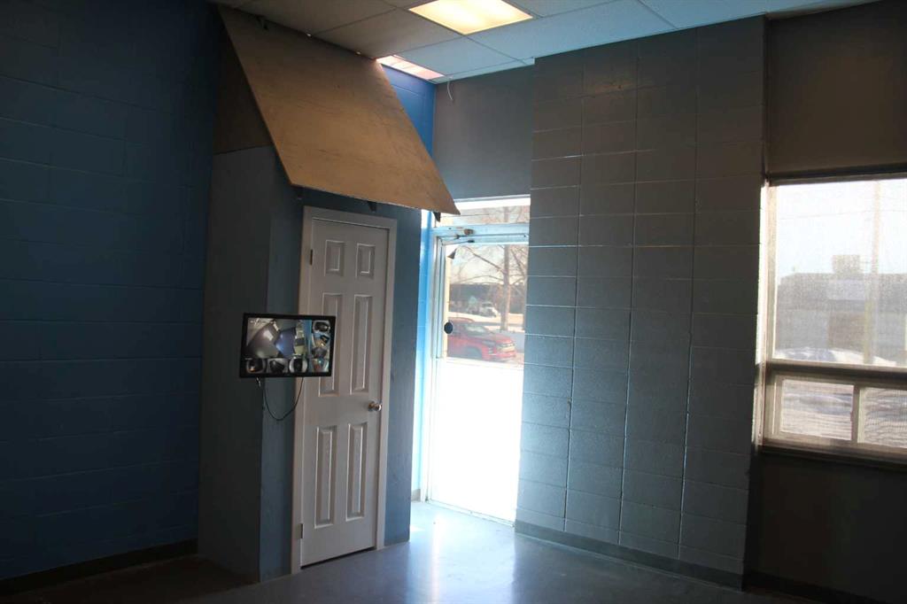 Picture for 3, 1404 44 Avenue NE