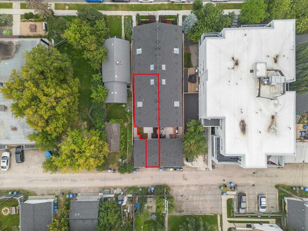 Picture for 4, 1825 27 Avenue SW