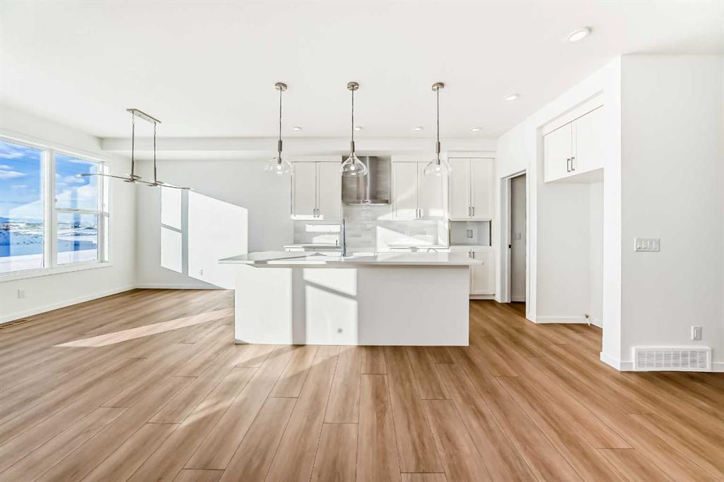 Picture for 32 Southborough Common 