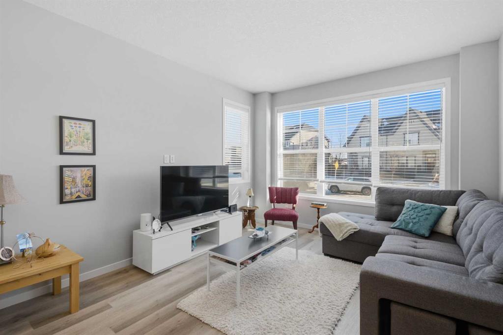 Picture for 249 Masters Avenue SE