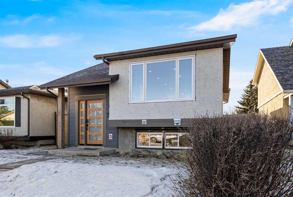 Picture for 352 Abinger Crescent NE