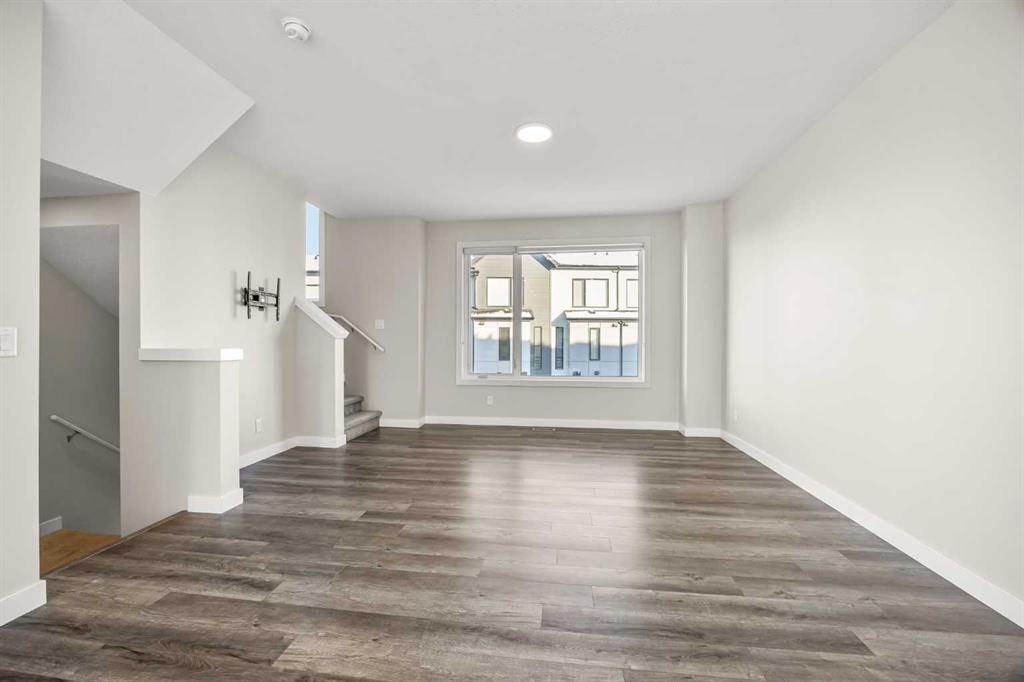 Picture for 318 Evanscrest Square NW