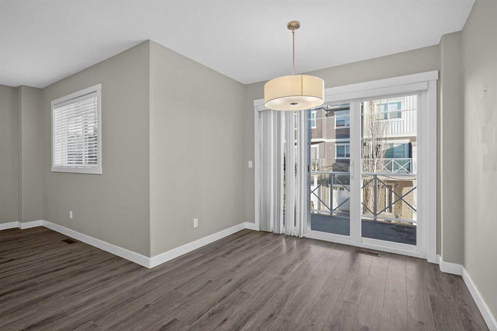 Picture for 307 Skyview Ranch Grove NE