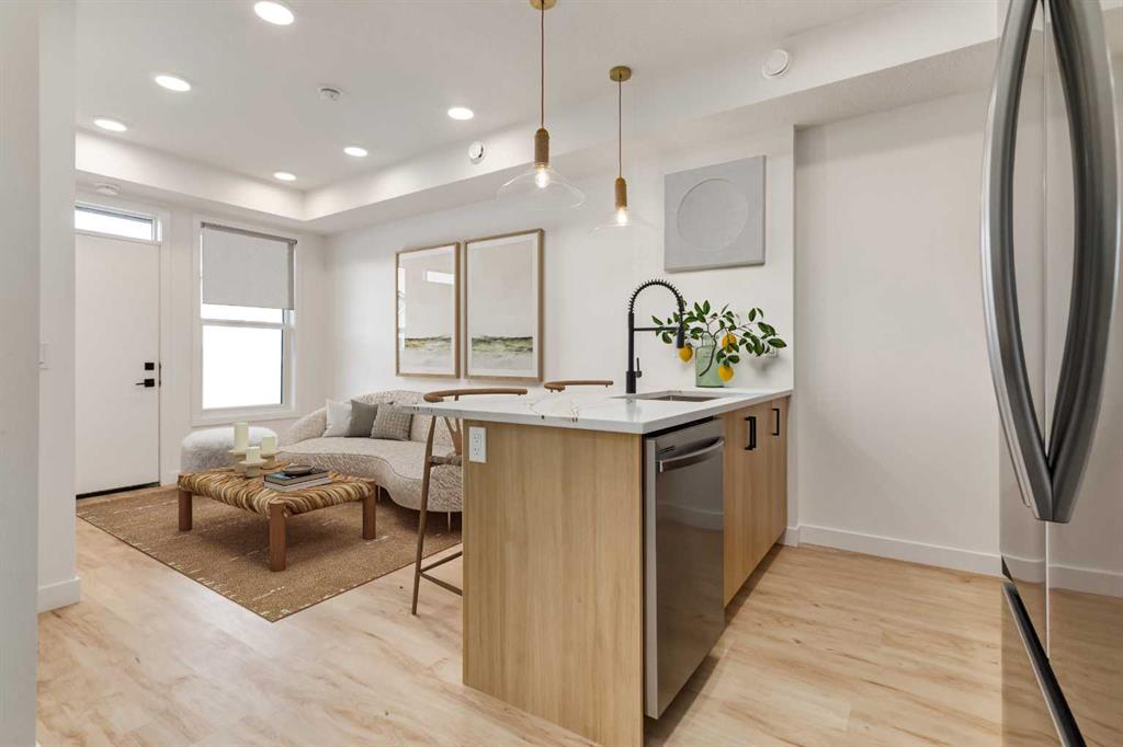 Picture for 301, 14800 1 Street NW