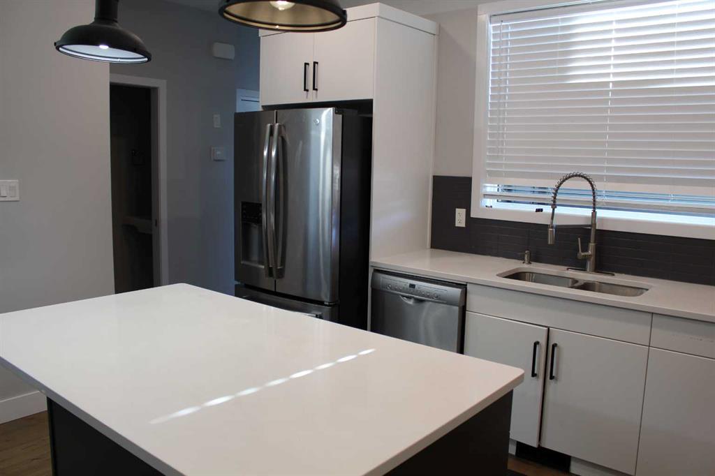 Picture for 958 41 Avenue N