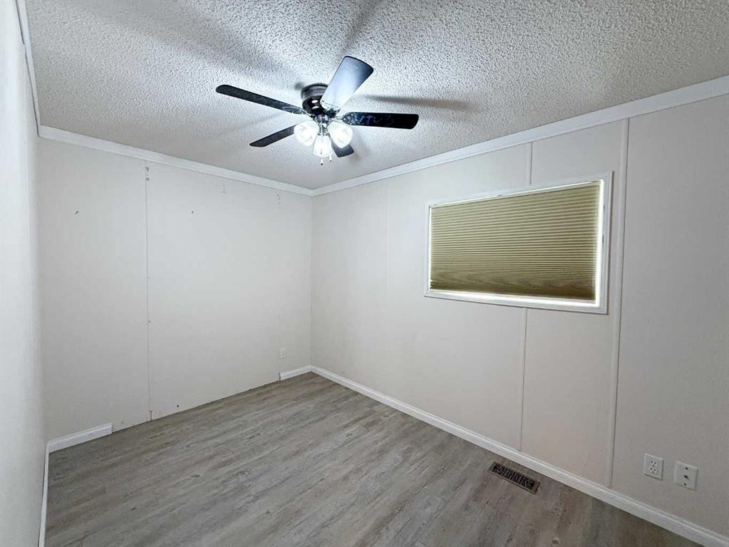 Picture for 13, 5800 46 Street 