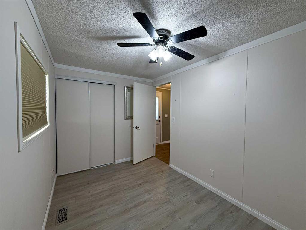 Picture for 13, 5800 46 Street 