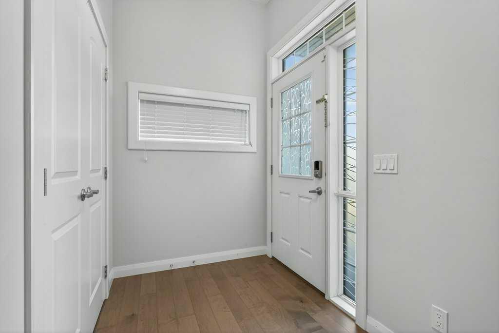 Picture for 139 Evansglen Circle NW