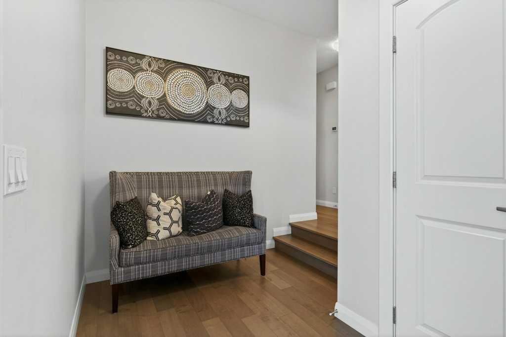 Picture for 139 Evansglen Circle NW