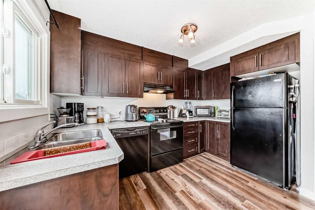 Picture for 1227 137 Avenue SE