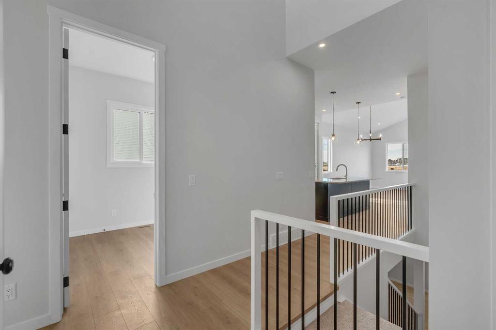 Picture for 63 Bartlett Crescent SE