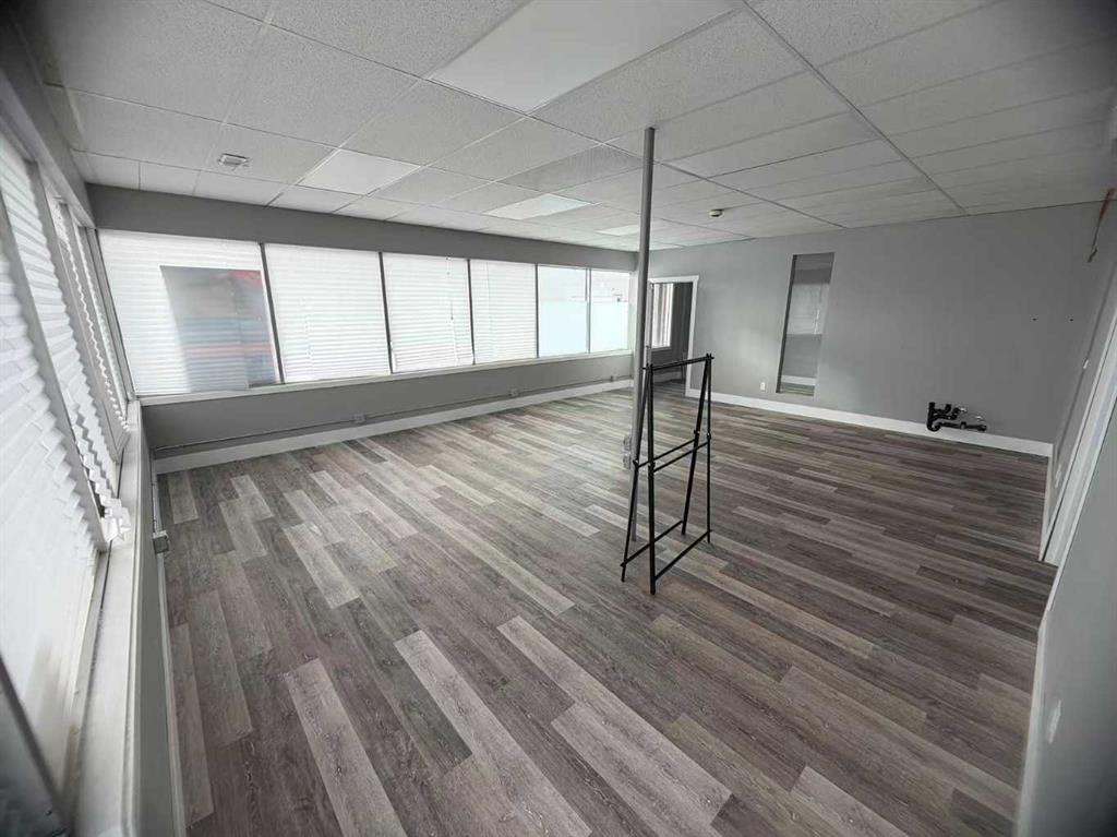 Picture for 1, 3505 32 Street NE