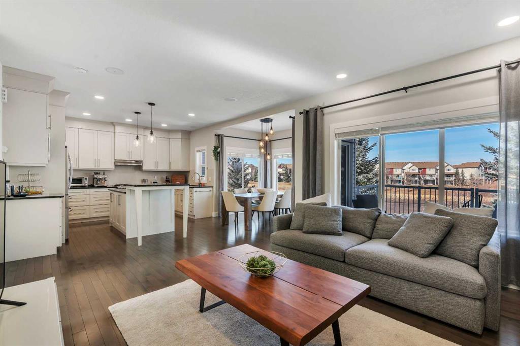 Picture for 135 Copperleaf Crescent SE