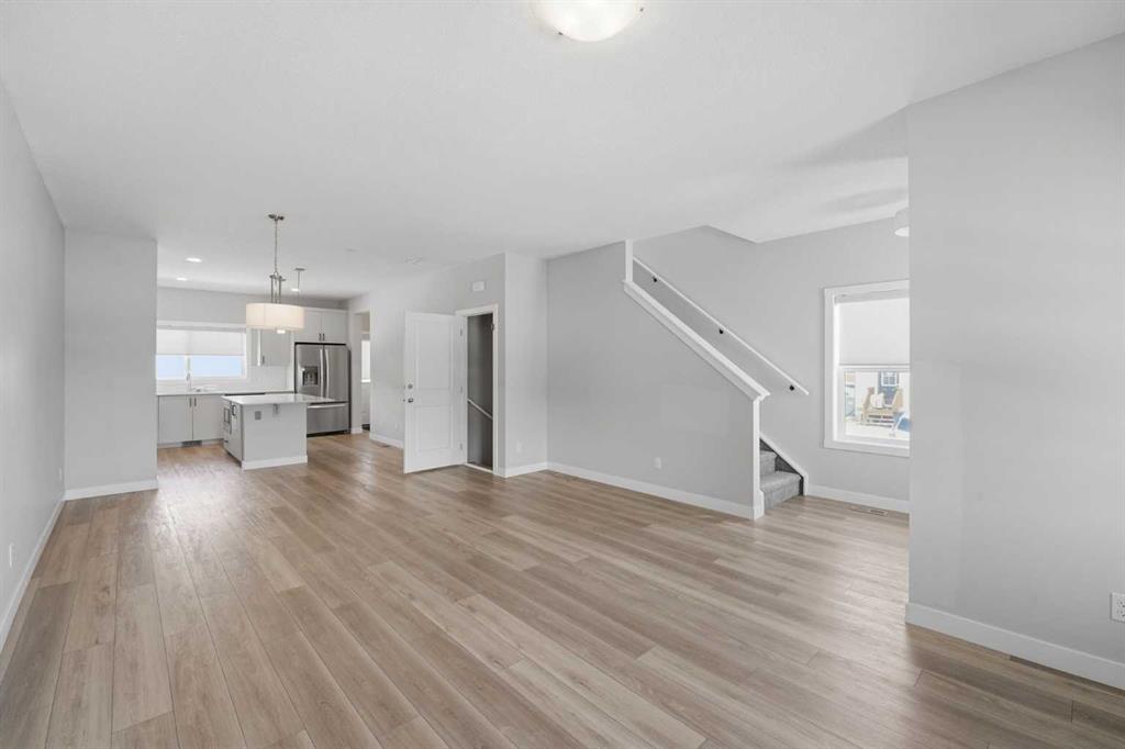 Picture for 125 Edith Gate NW