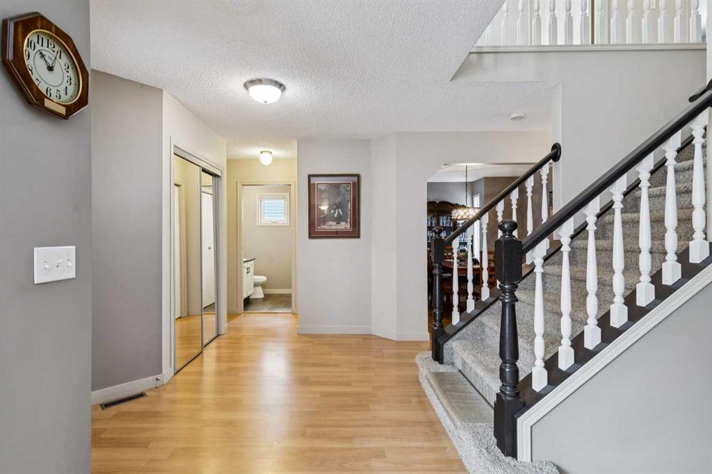 Picture for 168 Erin Meadow Close SE