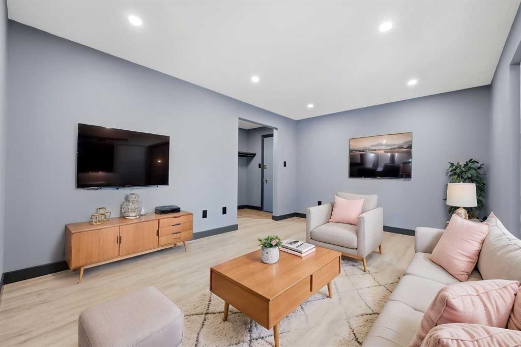 Picture for 203, 3103 Blakiston Drive NW