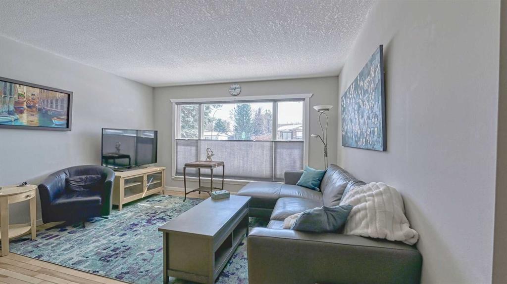 Picture for 64 Midglen Drive SE