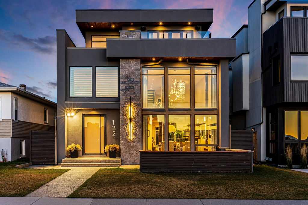 Picture for 122 13 Street NE