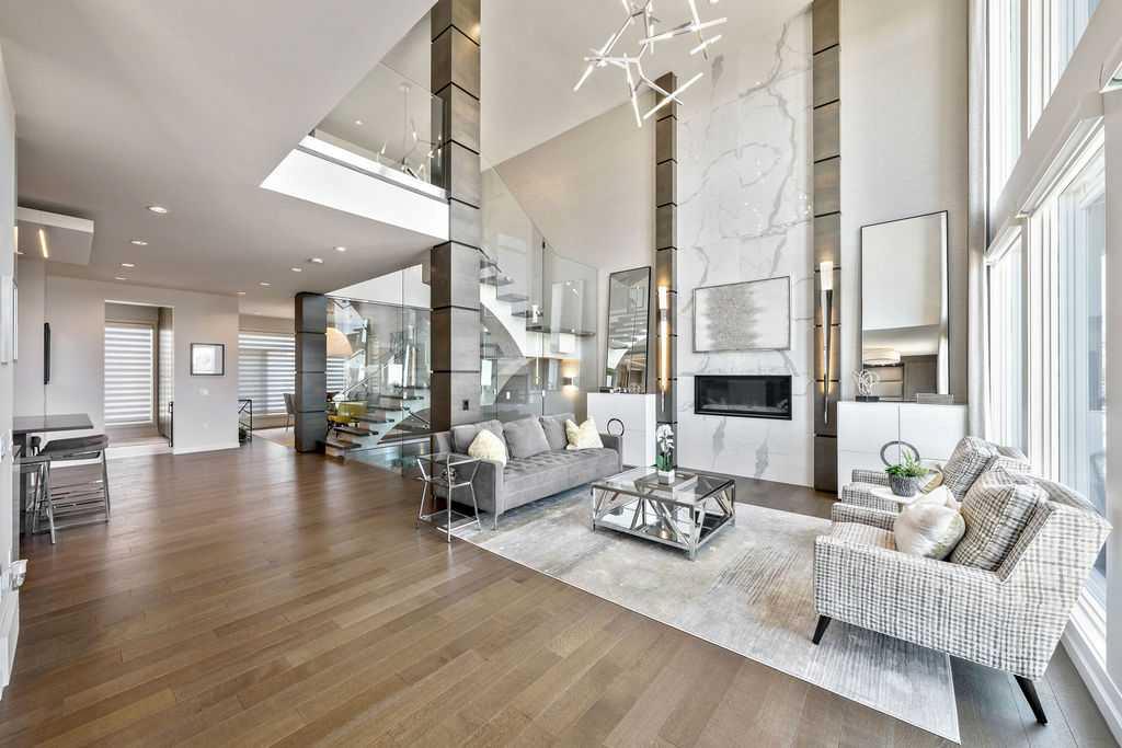 Picture for 122 13 Street NE