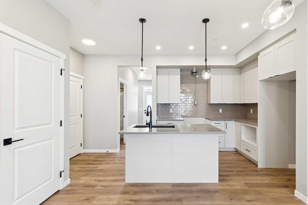 Picture for 537 Hotchkiss Drive SE