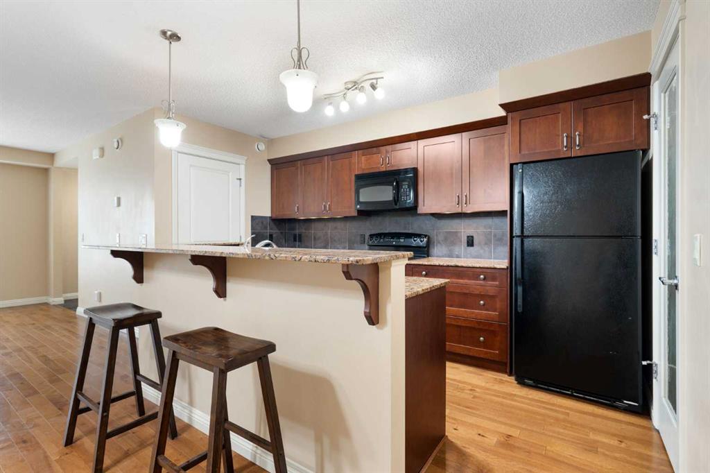 Picture for 30 Mike Ralph Way SW