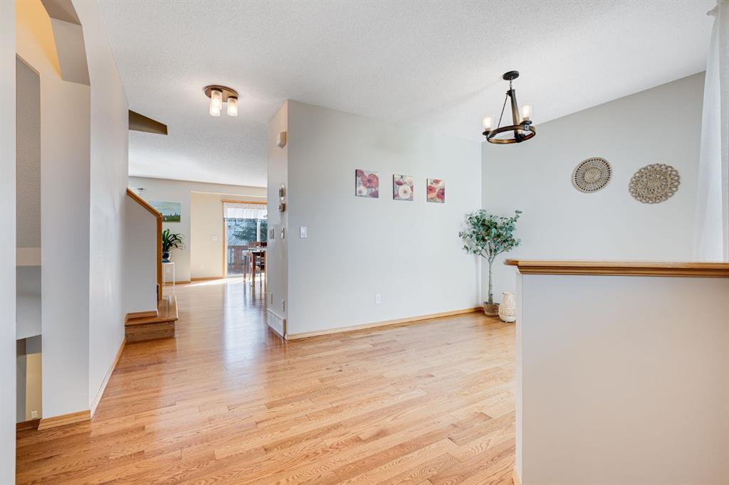 Picture for 281 Bridlemeadows Common SW