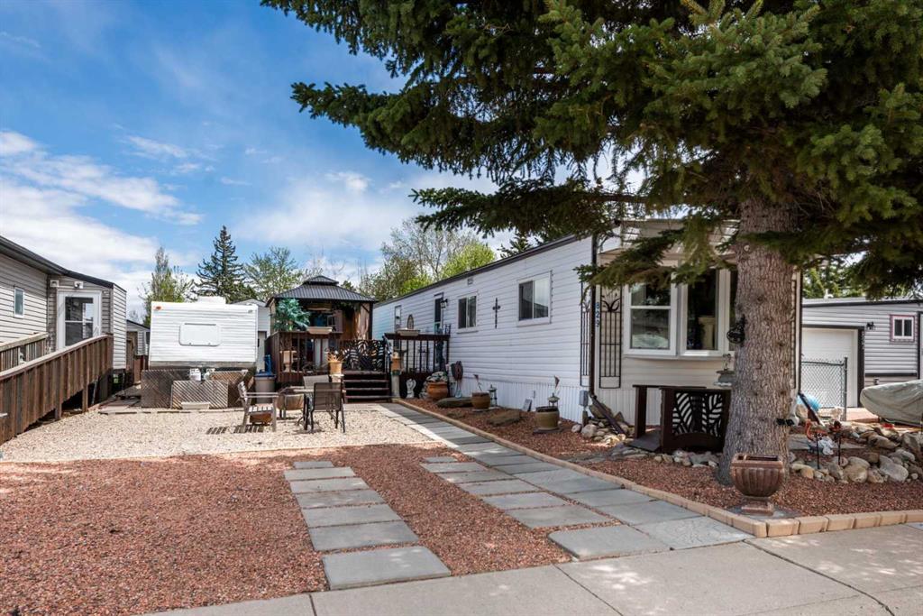 Picture for 829 Bayview Road 