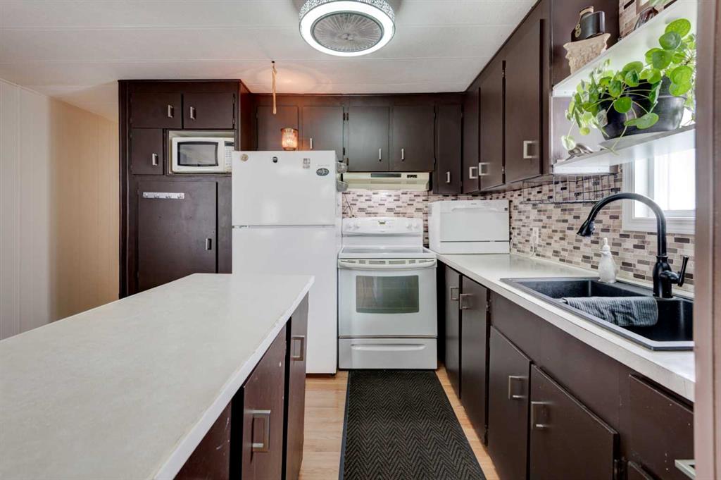 Picture for 829 Bayview Road 