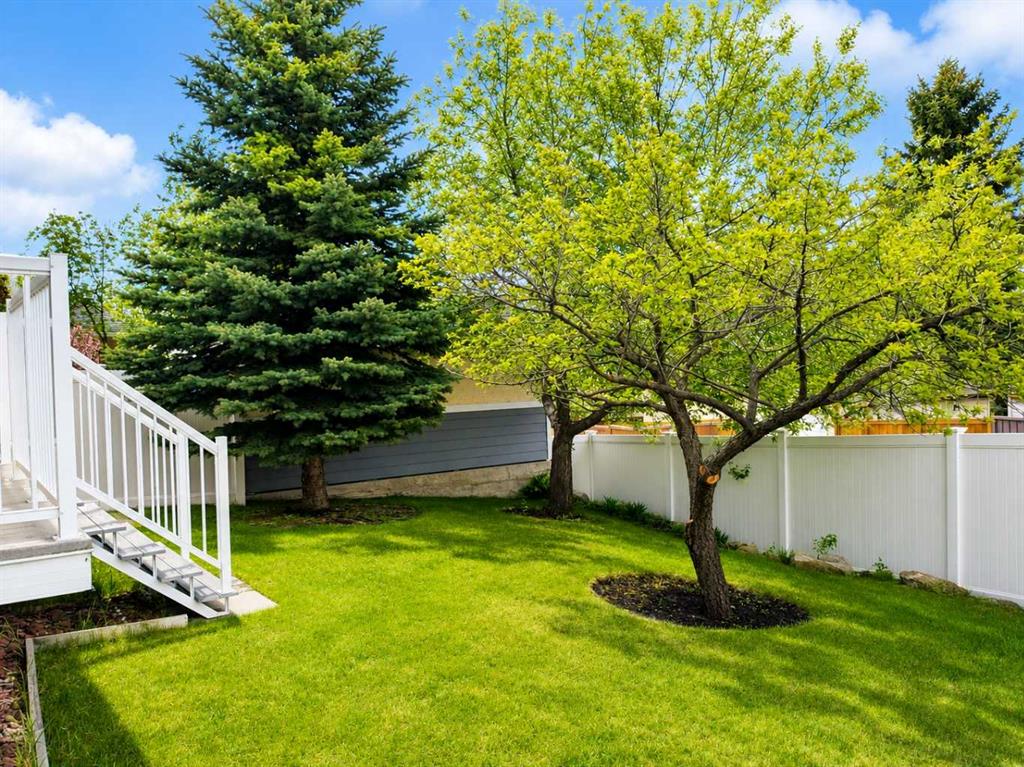 Picture for 6, 72 Millside Drive SW