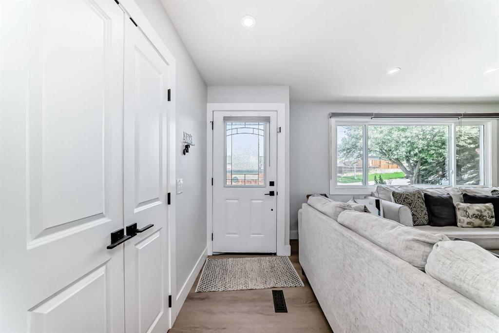 Picture for 12 Rundleson Way NE