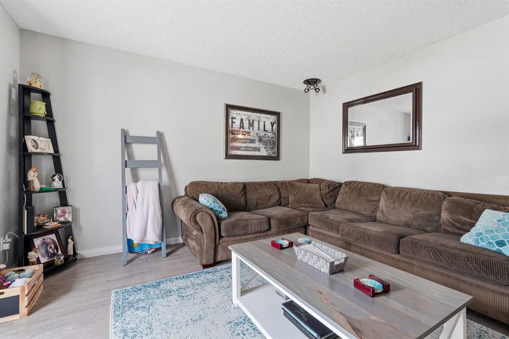 Picture for 51 Aberdare Way NE